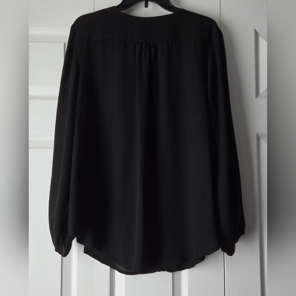 Carmen Marc Valvo Black V-Neck Zip-Front Long Sleeve Blouse Size 1X - Picture 5 of 10